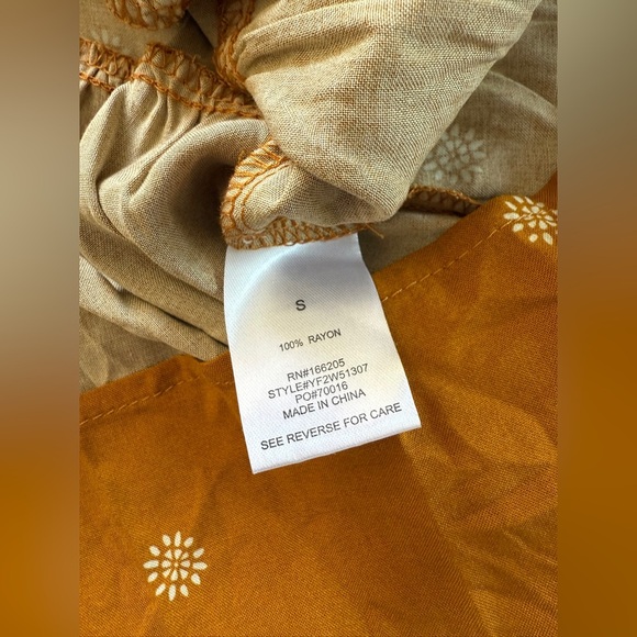 Lucky Brand-Mustard Medallion- Long Sleeve-Ruffle Neck-Fall-Dress-NWT-Size S - Picture 3 of 11